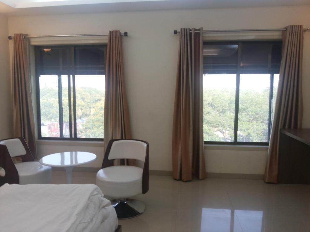 Royal Inn Ankleshwar Zewnętrze zdjęcie