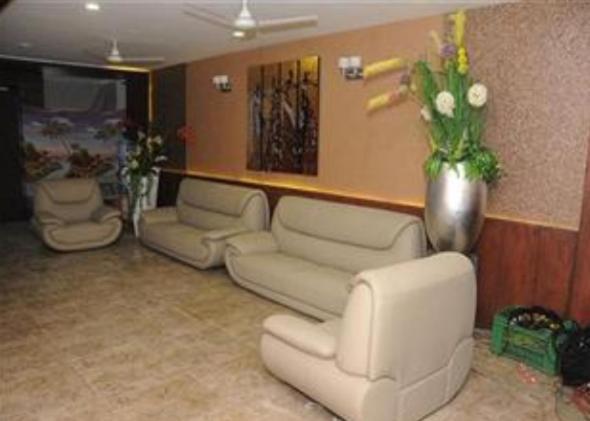 Royal Inn Ankleshwar Zewnętrze zdjęcie