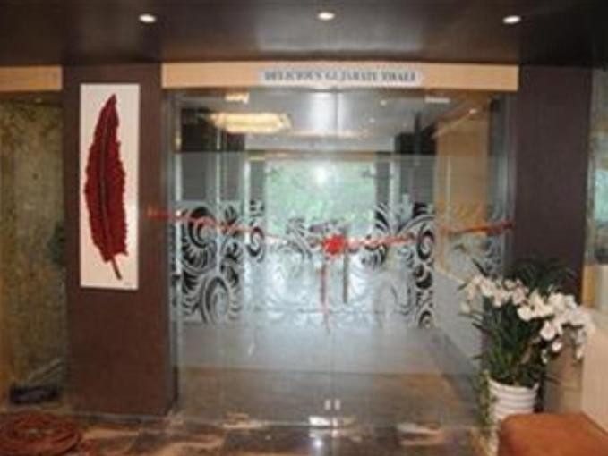 Royal Inn Ankleshwar Zewnętrze zdjęcie